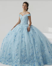 Load image into Gallery viewer, Quinceanera Collection 26004
